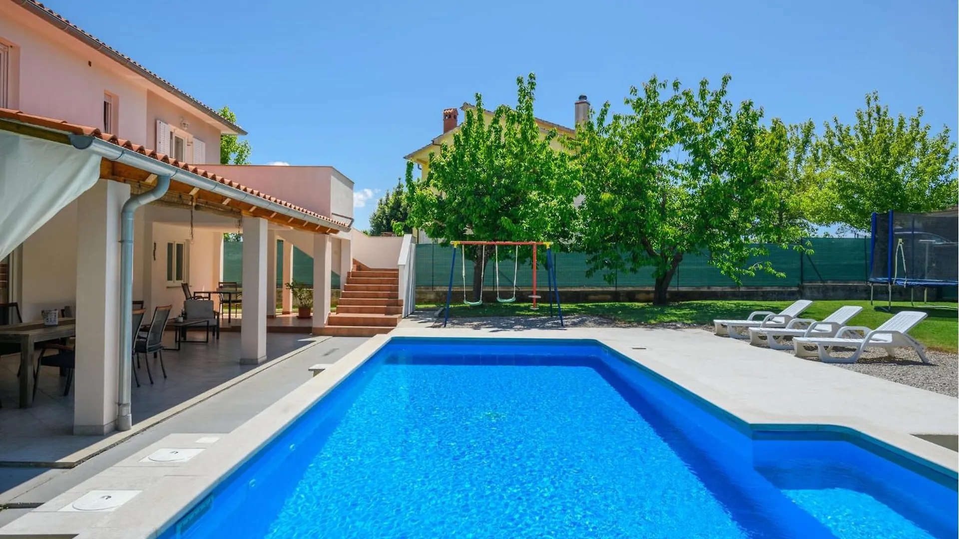 Stunning Home In Frkeci With Kitchen Barban Holiday home